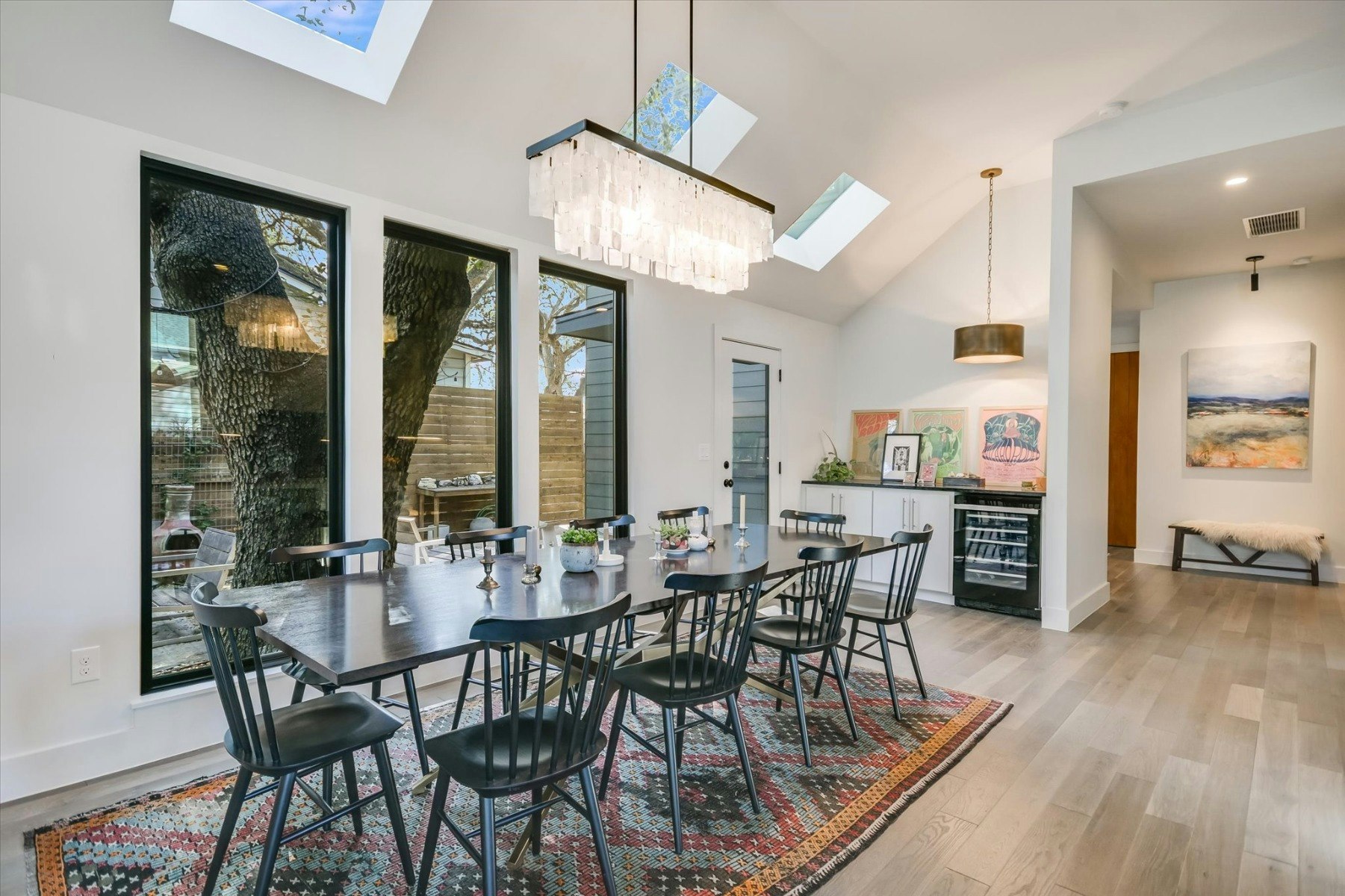 10 dining entry.jpg?ixlib=rb 3.2