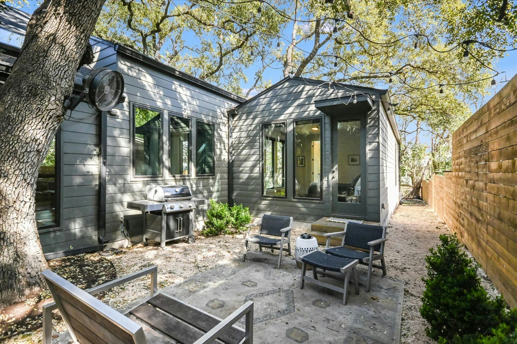 27 side yard.jpg?ixlib=rb 3.2