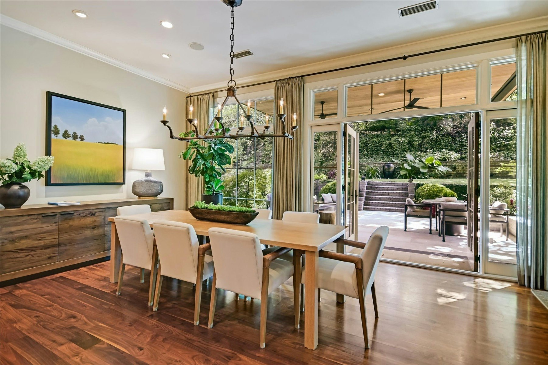12 dining to patio doors.jpg?ixlib=rb 3.2