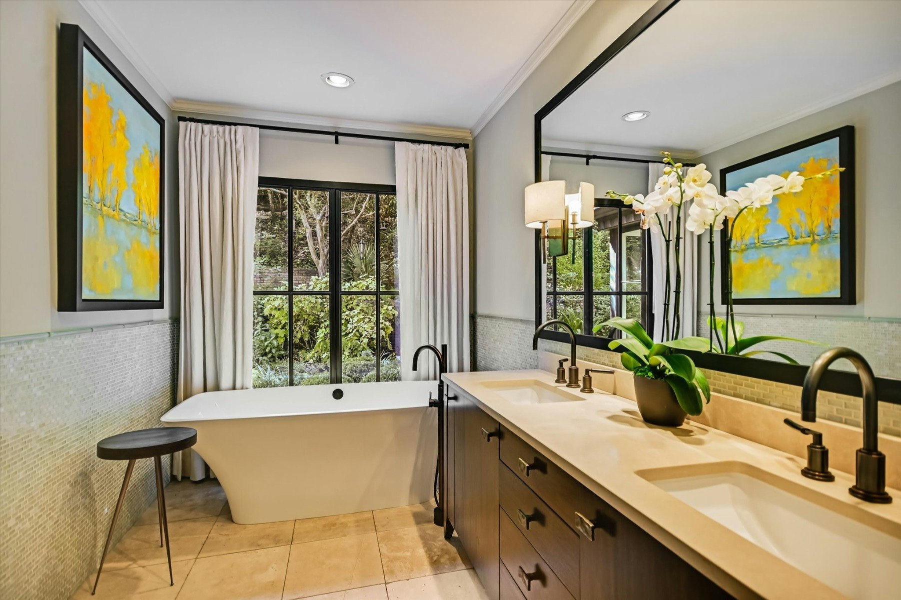 20 main bathroom.jpg?ixlib=rb 3.2