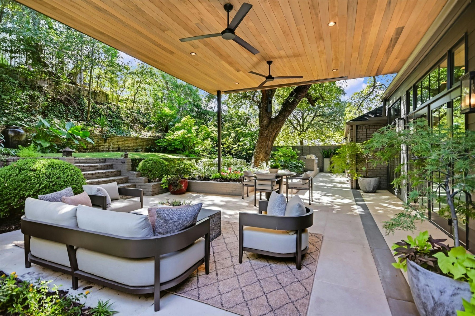 26 patio living.jpg?ixlib=rb 3.2